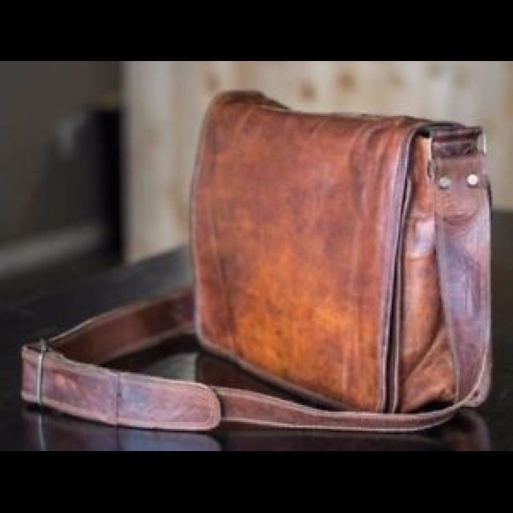 Handbags - 🌸Genuine Leather Crossbody 🌸